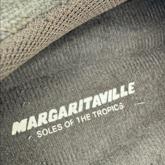 Margaritaville Men\'s Tan Slip-On Loafers canvas upper 9 casual beach vacation